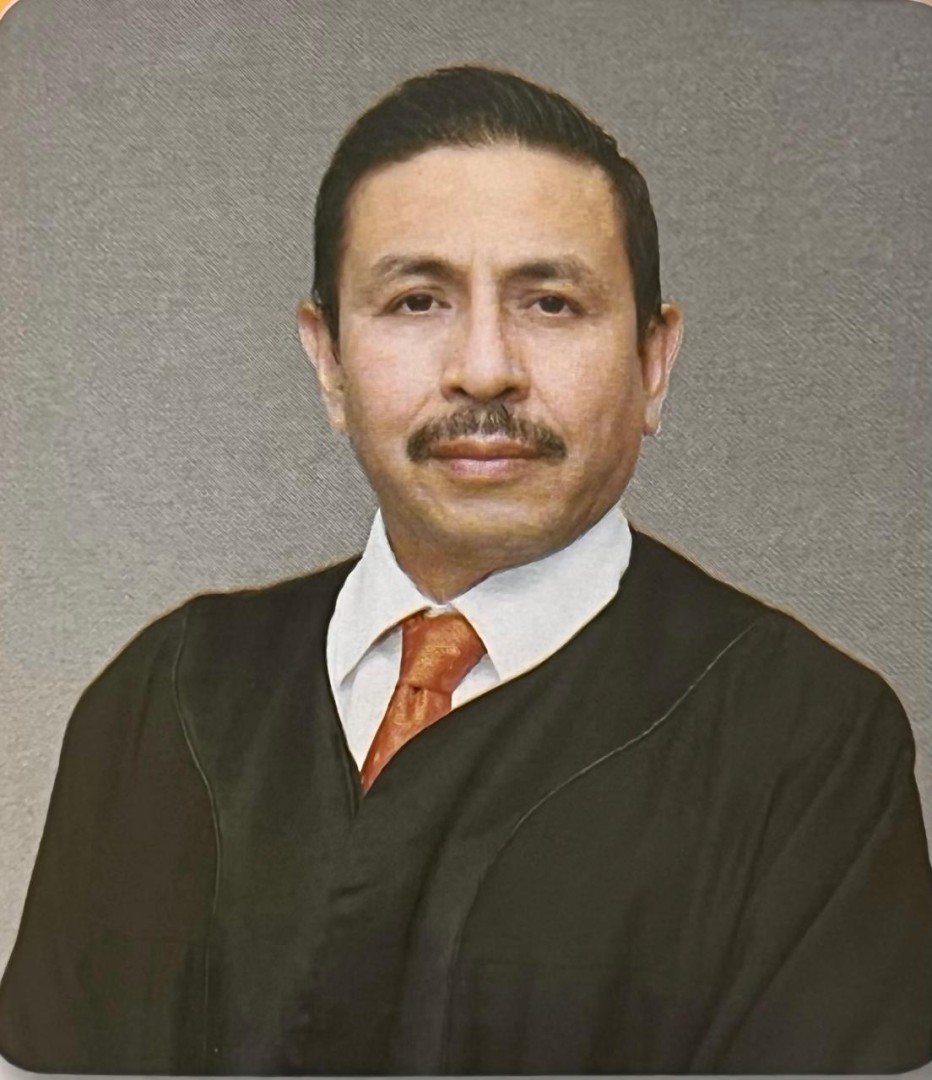 DR. MAURICIO LOZOYA ALONSO