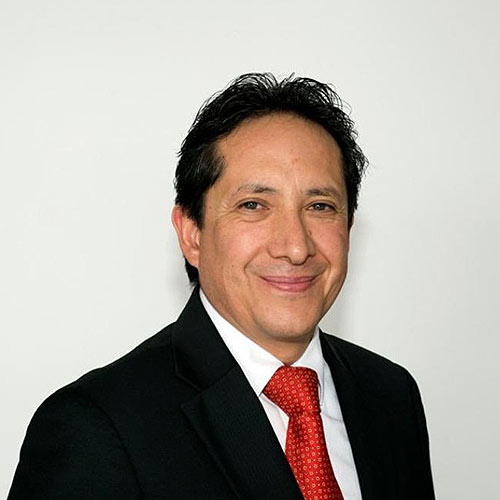 DR. RODRIGO DE LA RIVA ROBLES<br> (Q.E.P.D.)